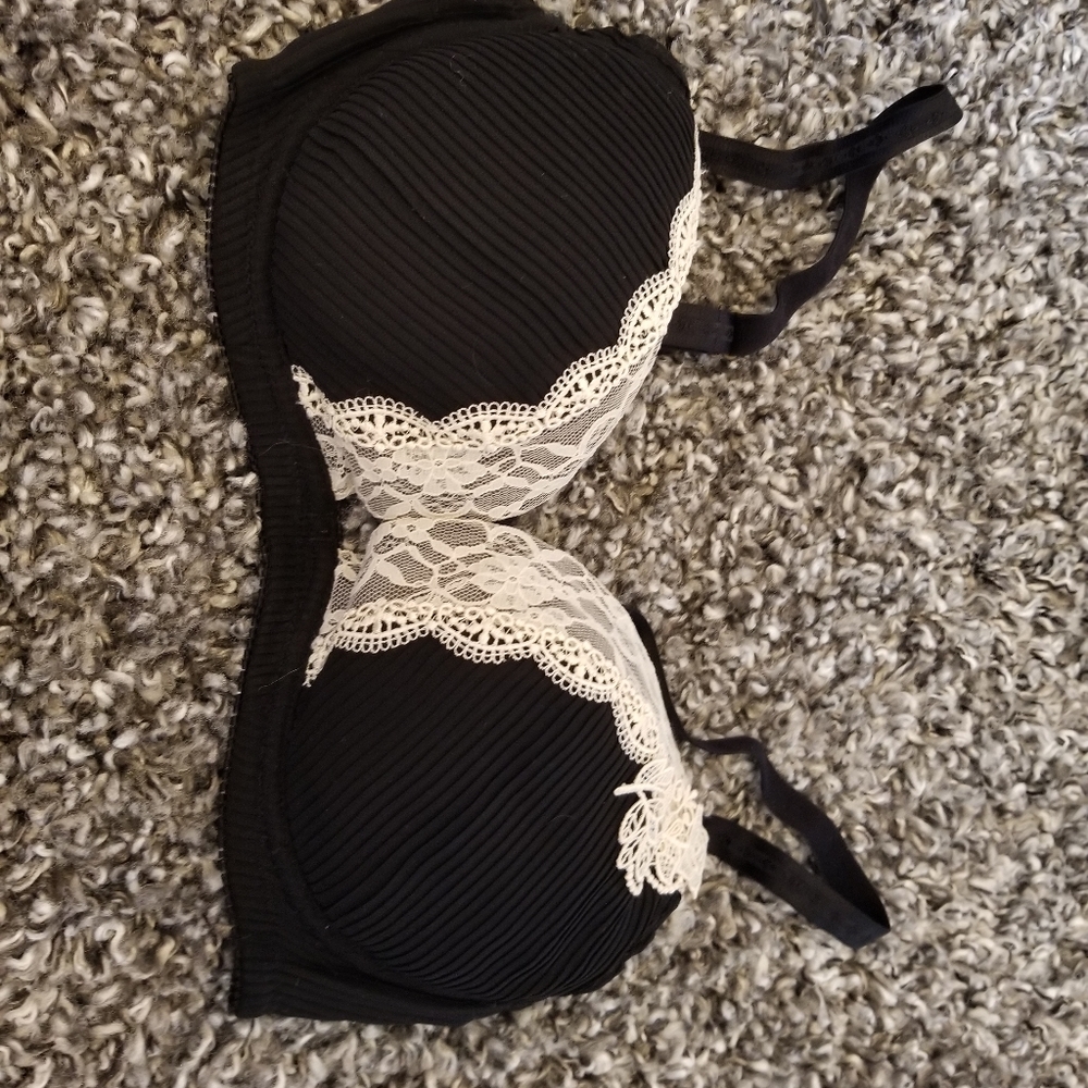 Black lace bra